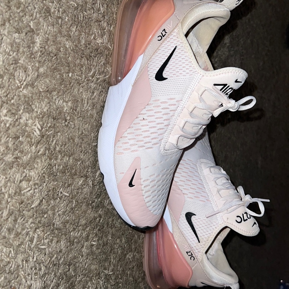 Nike Air Max 270